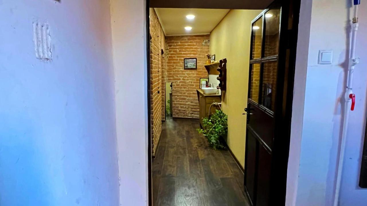 Hostel Pirosmani Tbilisi Exterior foto