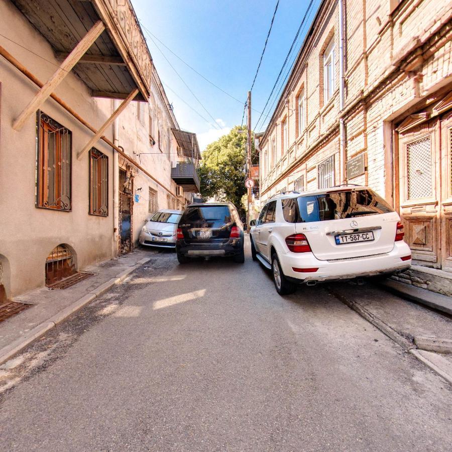 Hostel Pirosmani Tbilisi Exterior foto